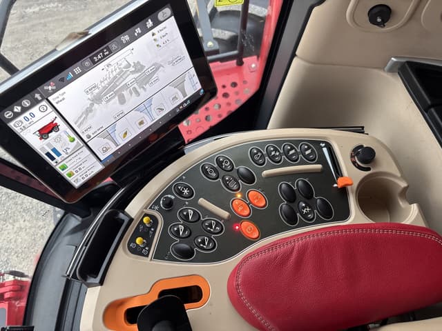 Image of Case IH 8260 equipment image 2