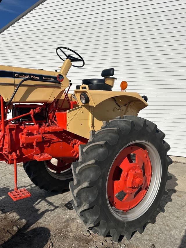 Image of J.I. Case 830 equipment image 2