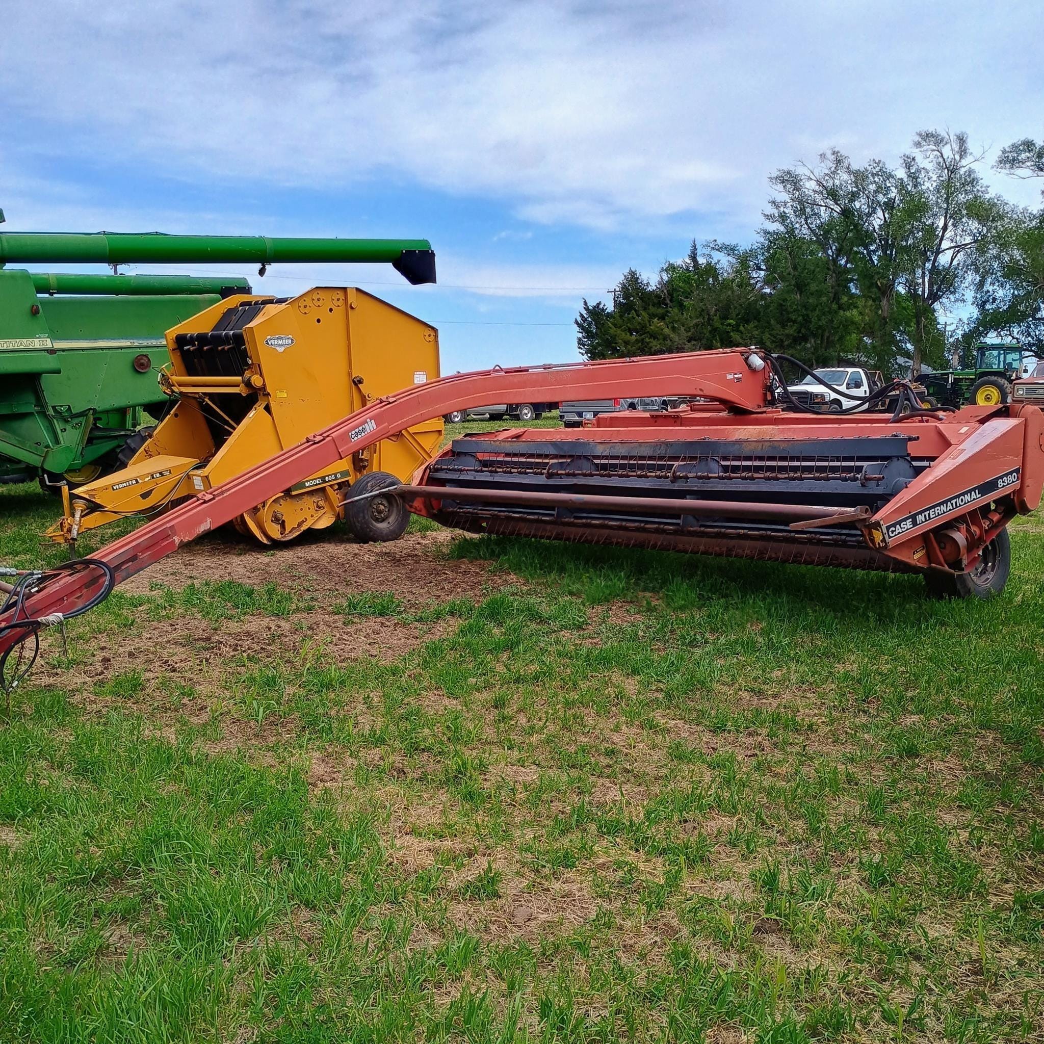 Case IH 8380 Equipment Image0