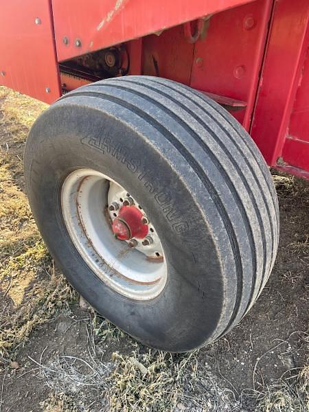 Image of Case IH 8460 equipment image 3