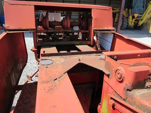Image of Case IH 8530 equipment image 2