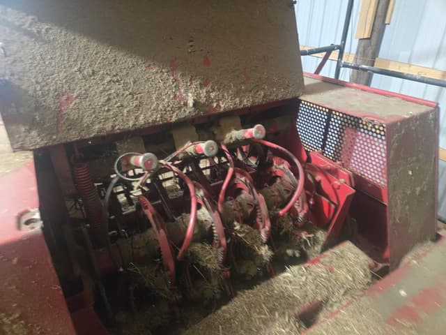 Image of Case IH 8575 equipment image 3