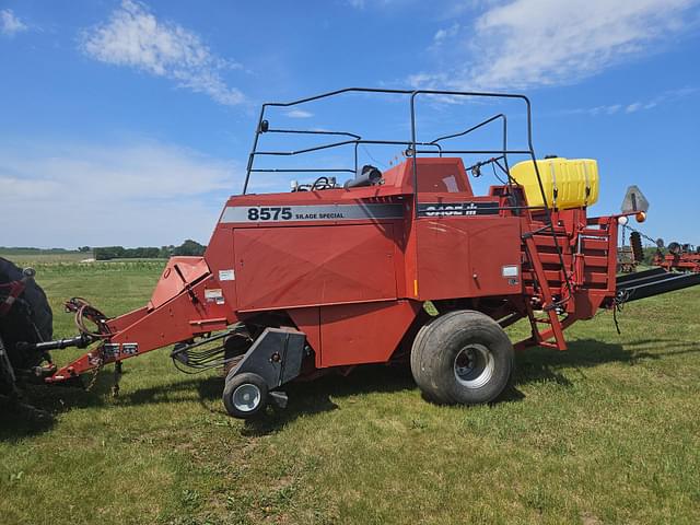 Image of Case IH 8575 equipment image 2