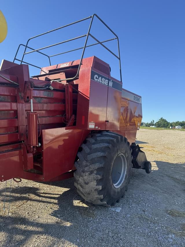 Image of Case IH 8580 equipment image 3