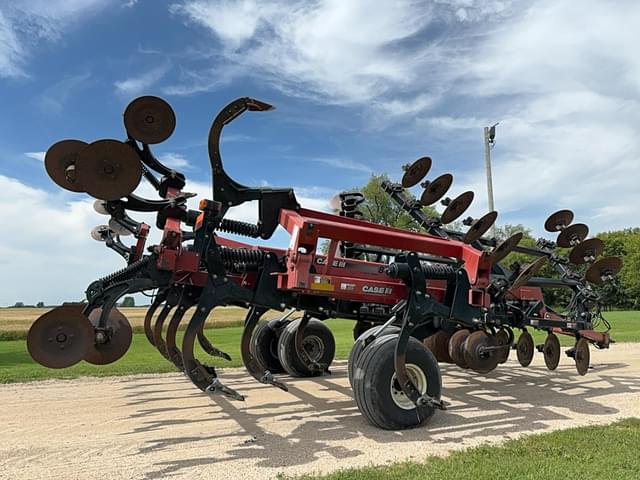 Image of Case IH Ecolo-Tiger 870 equipment image 2