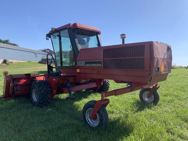 Image of Case IH 8830 equipment image 2