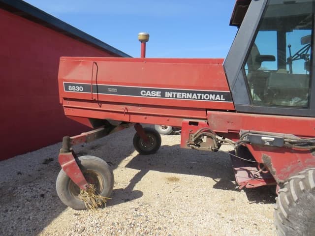 Image of Case IH 8830 equipment image 4