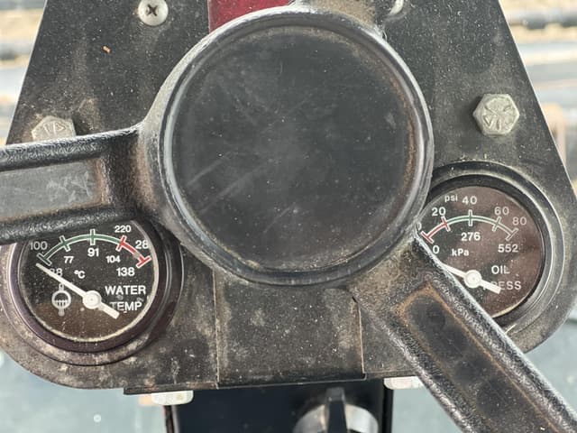 Image of Case IH 8840 equipment image 2