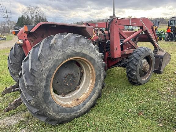 Image of Case IH 885 equipment image 2