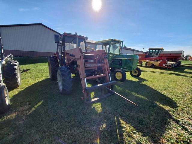 Image of Case IH 885 equipment image 1