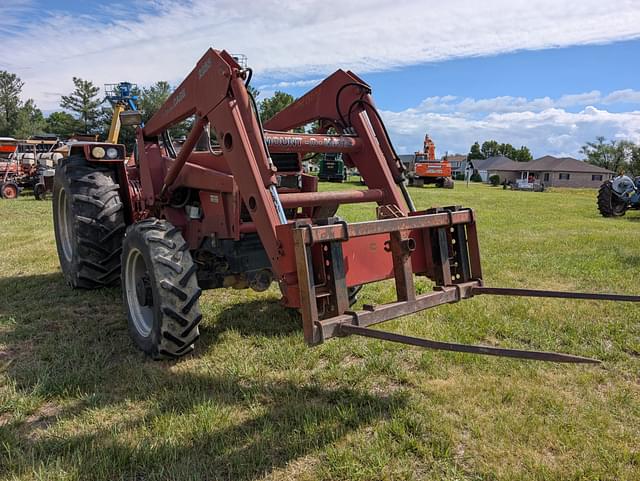 Image of Case IH 885 equipment image 3