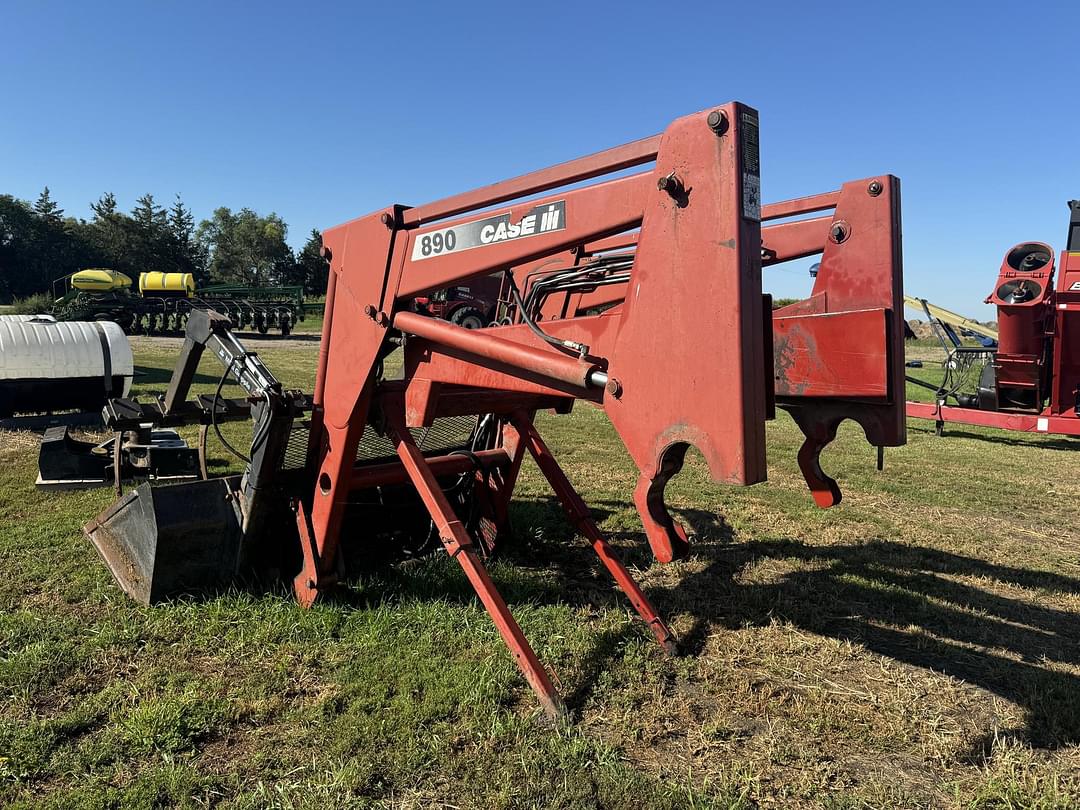 Image of Case IH 890 Primary image