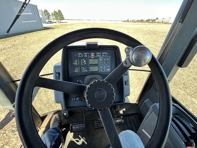 Image of Case IH 8920 equipment image 4