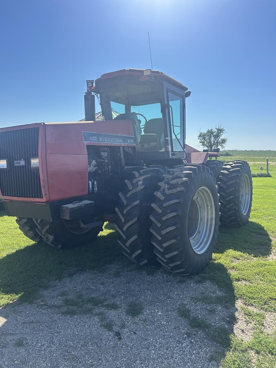 1926 Case IH 9240 Equipment Image0
