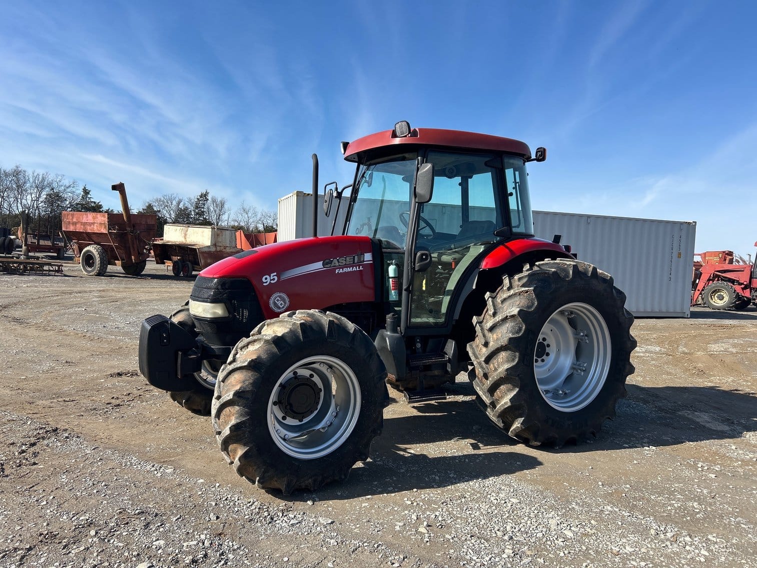 Case IH Farmall 95 Equipment Image0