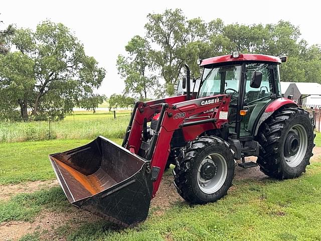 Image of Case IH Farmall 95 equipment image 4
