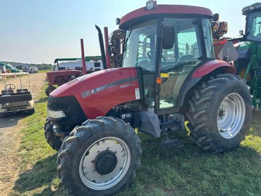 Image of Case IH Farmall 95 Primary image