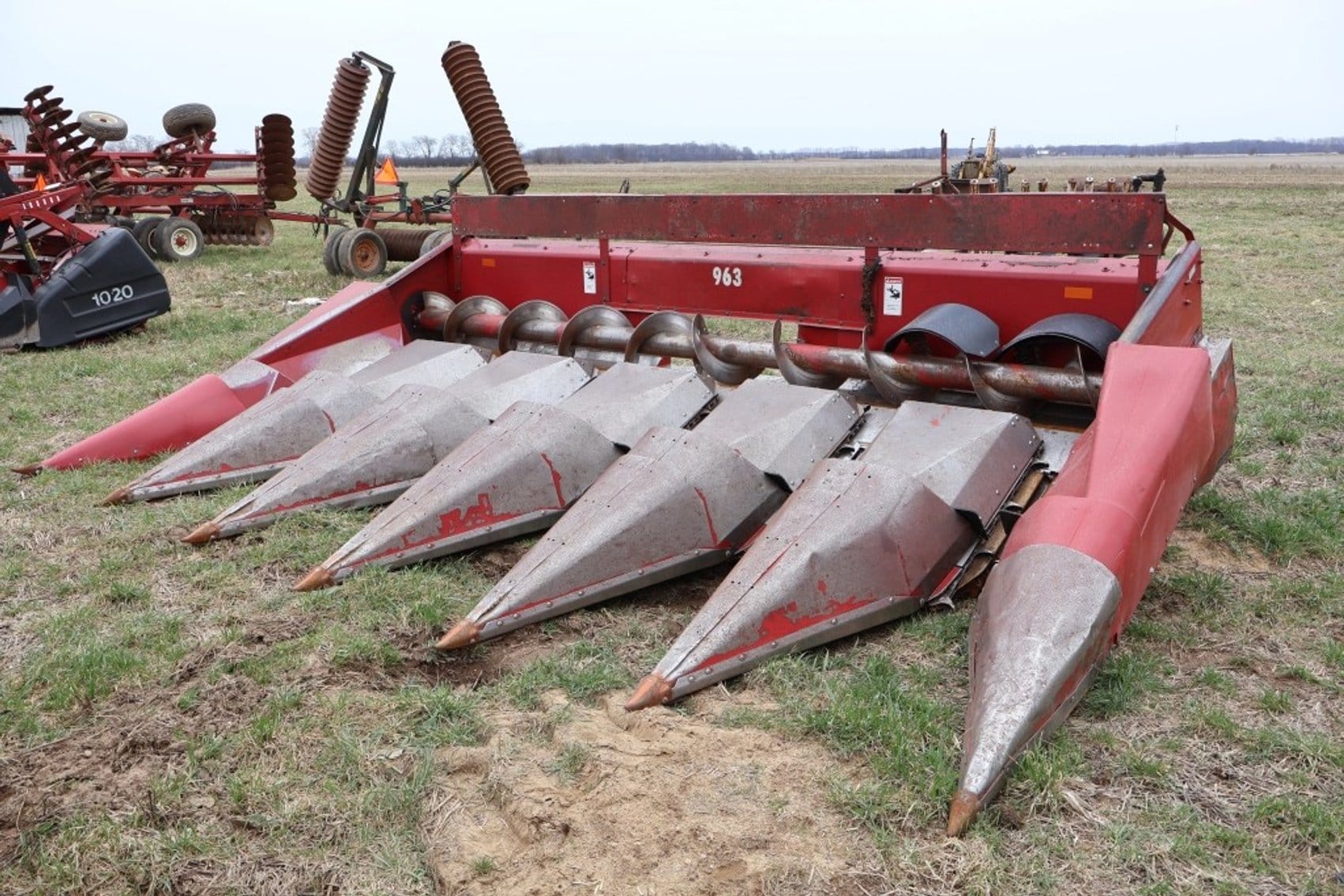 Case IH 963 Equipment Image0