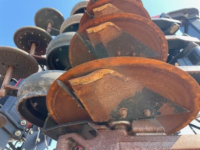 Image of Case IH Precision Air 2330 equipment image 2