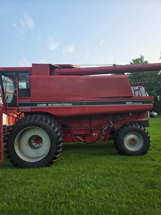 Image of Case IH 1680 equipment image 2