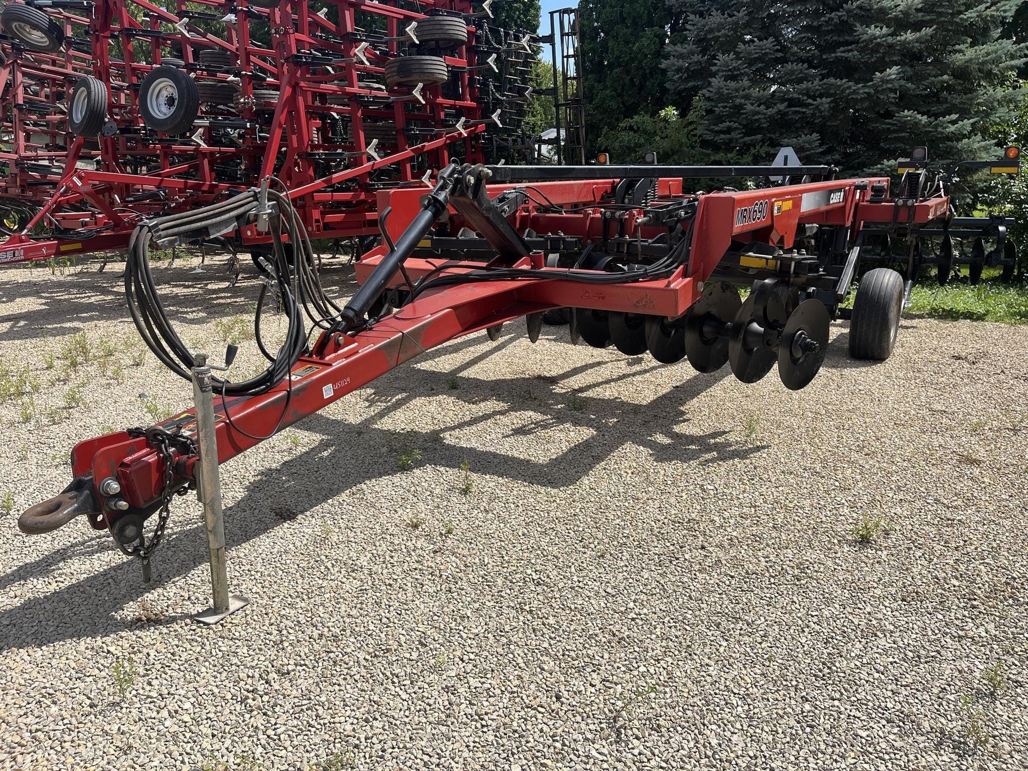 Case IH MRX690 Equipment Image0