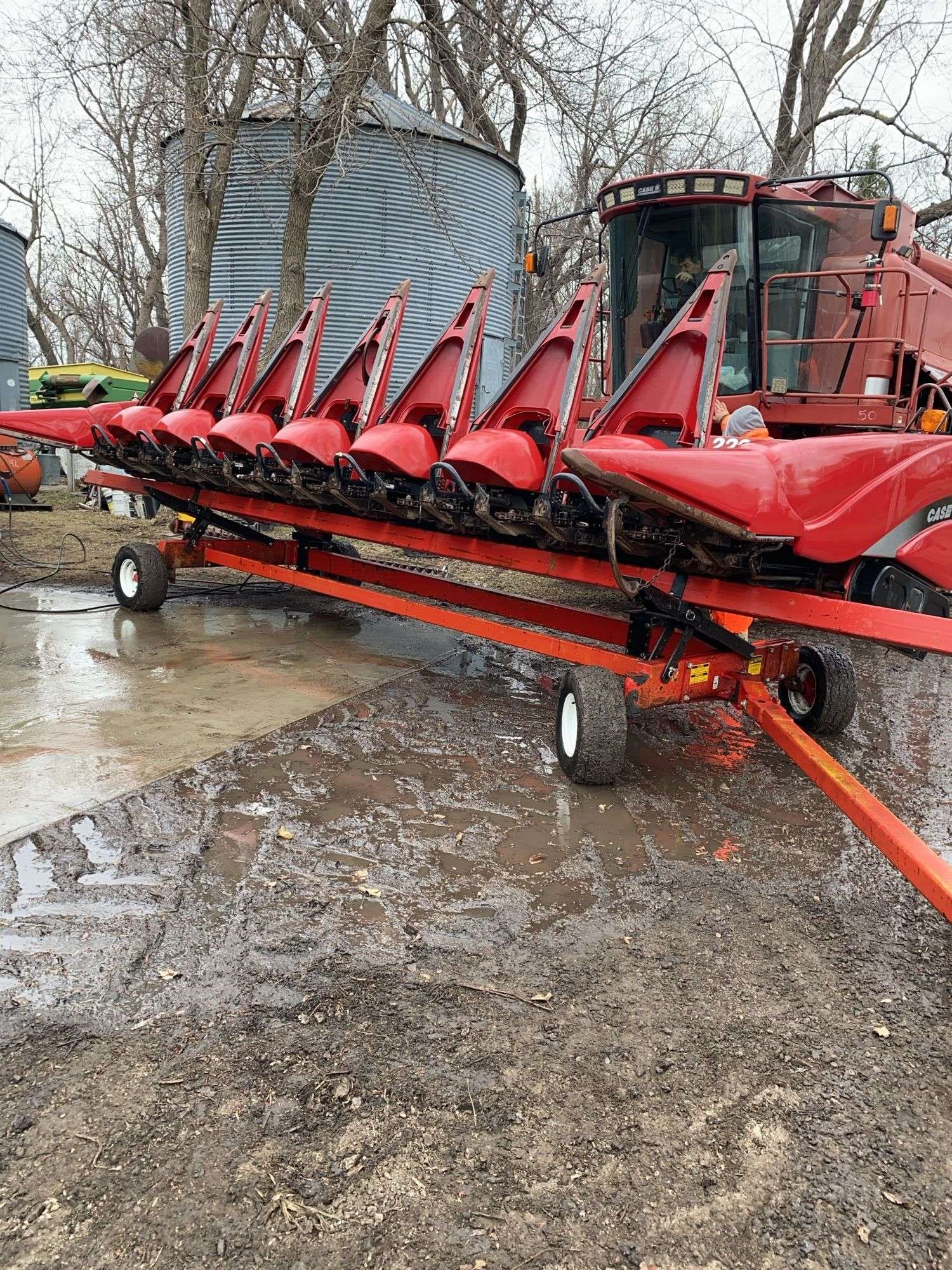 Case IH 2208 Equipment Image0