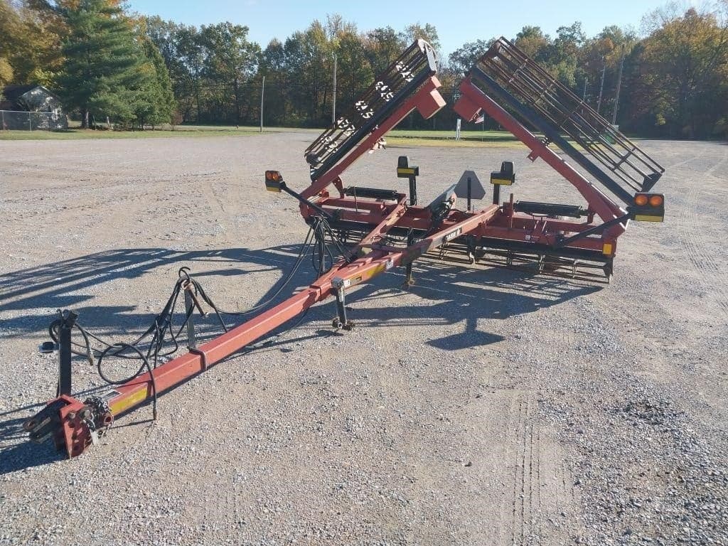 Image of Case IH Crumbler Primary image