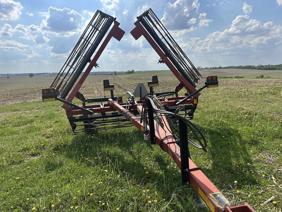 Image of Case IH Crumbler Image 1