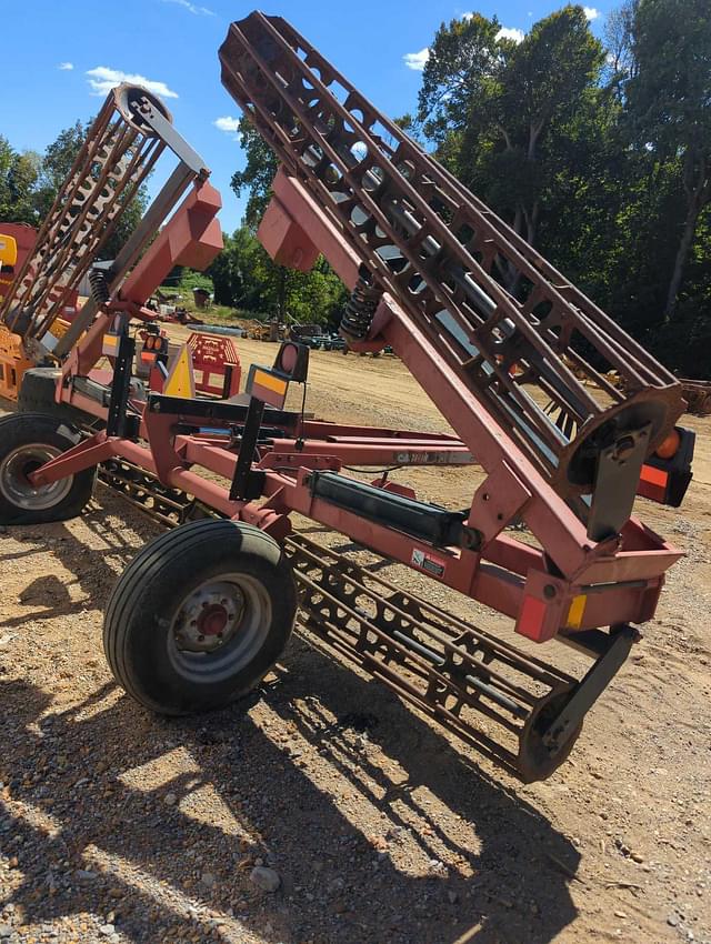 Image of Case IH Crumbler equipment image 3