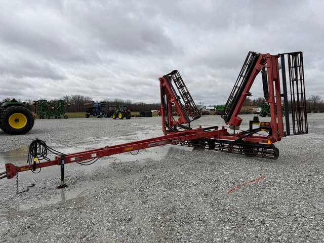 Image of Case IH Crumbler equipment image 1