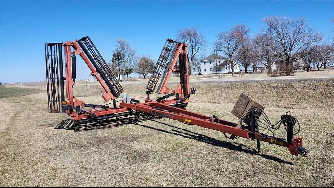 Image of Case IH Crumbler Image 1