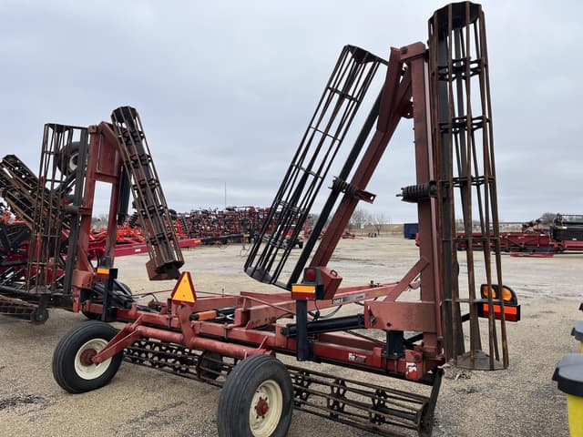 Image of Case IH Crumbler equipment image 4