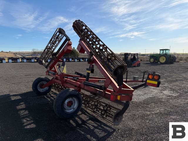 Image of Case IH Crumbler equipment image 4
