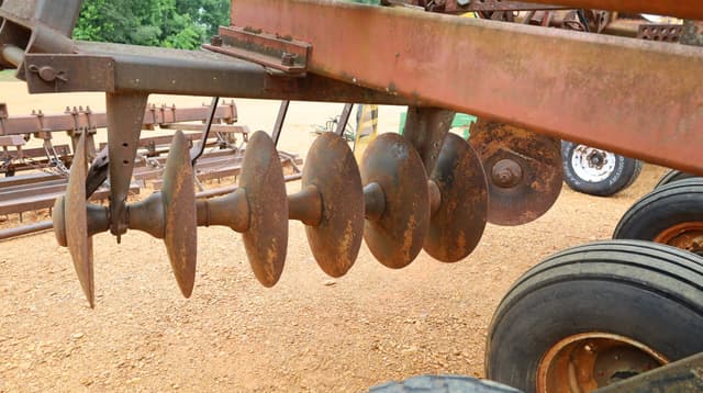 Image of Case IH 596 equipment image 4