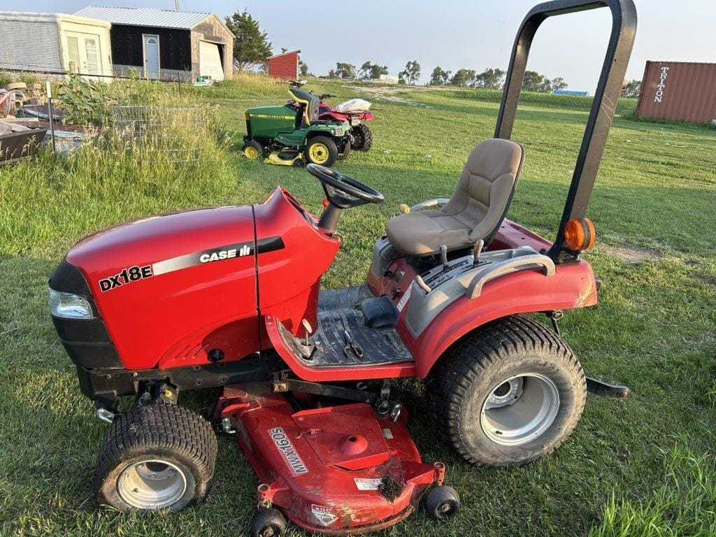 Main image Case IH Farmall DX18E