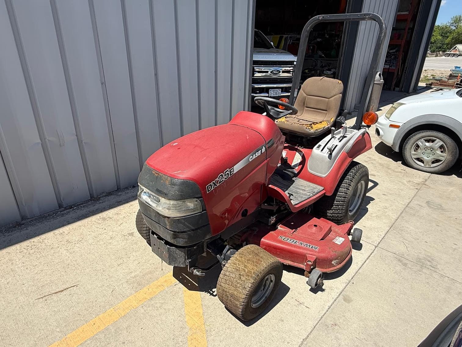 Case IH DX25E Equipment Image0