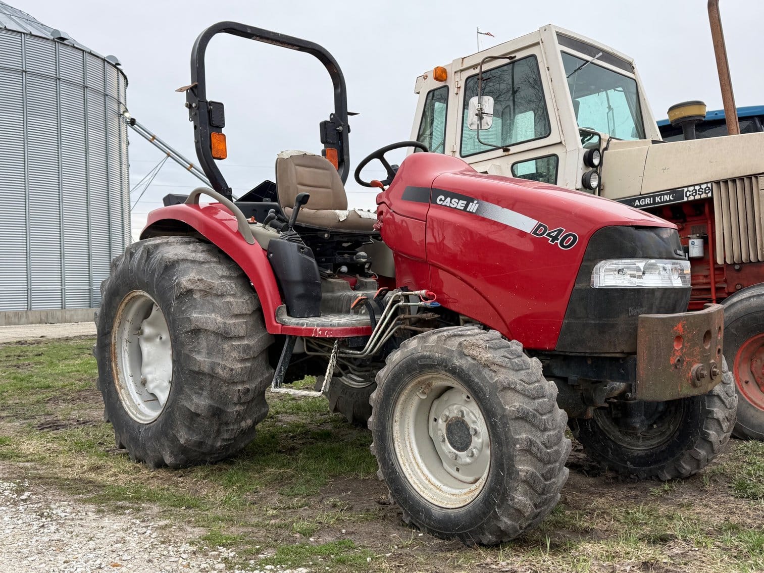 Case IH D40 Equipment Image0