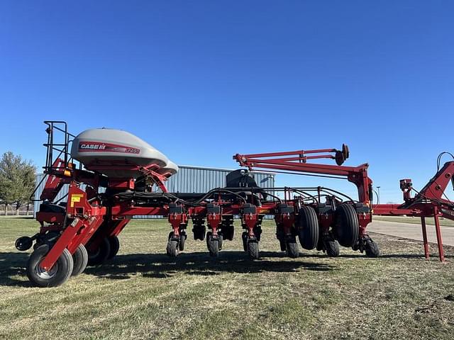 Image of Case IH 1255 equipment image 3