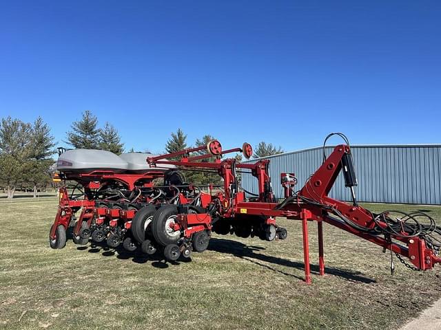 Image of Case IH 1255 equipment image 1