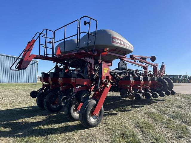 Image of Case IH 1255 equipment image 4