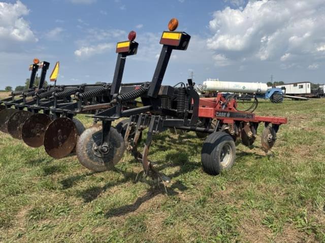 Image of Case IH Ecolo-Tiger 527B equipment image 4