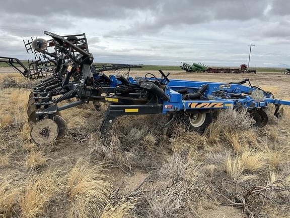 Image of Case IH Ecolo-Tiger 730B equipment image 2