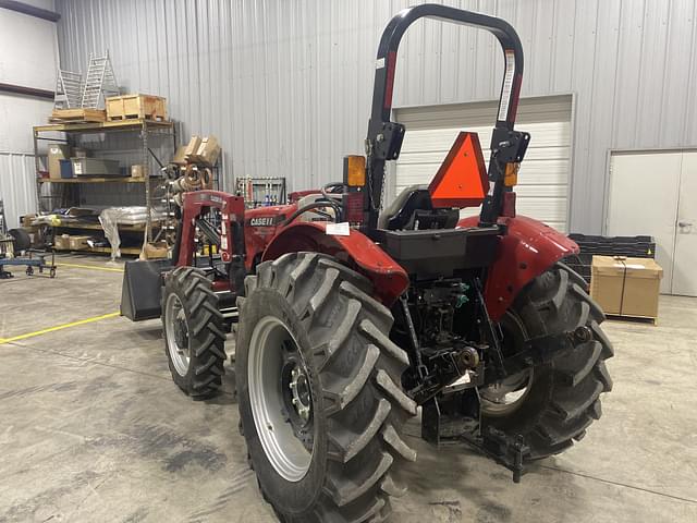 Image of Case IH Farmall 60A equipment image 4