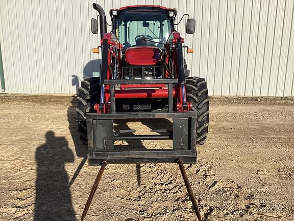 Image of Case IH Farmall 100C equipment image 3