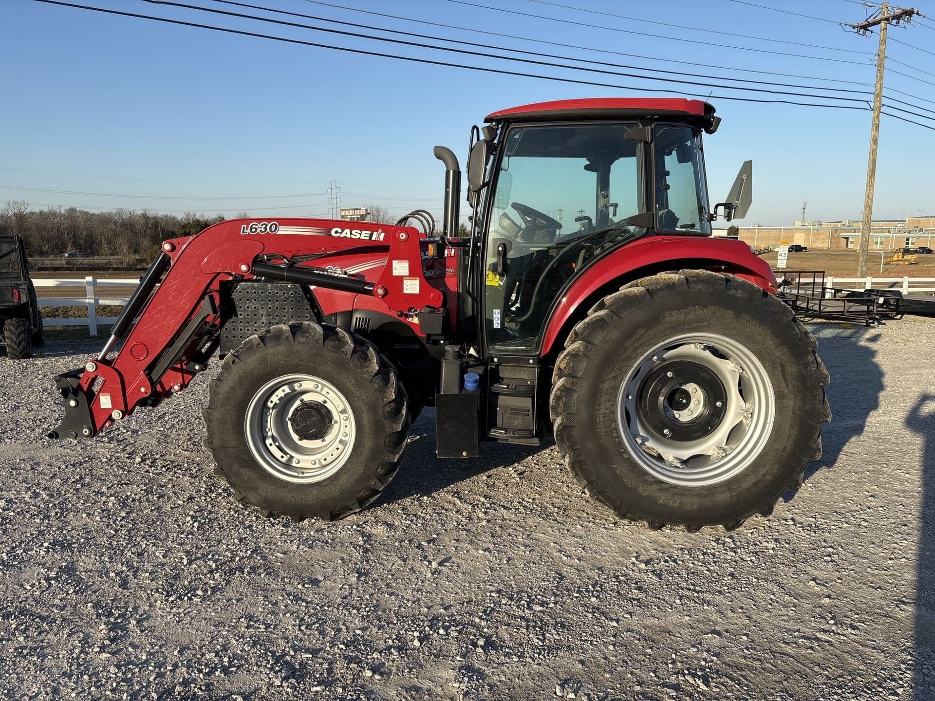 Case IH Farmall 100C Equipment Image0