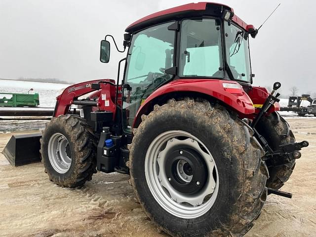 Image of Case IH Farmall 100C equipment image 3