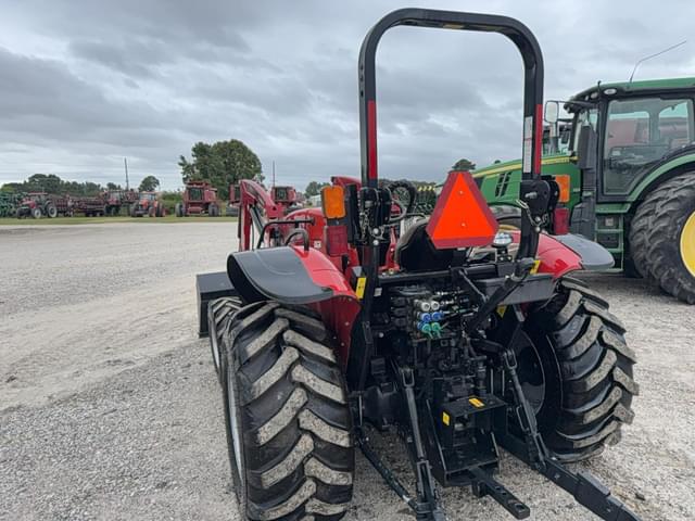 Image of Case IH Farmall 105A equipment image 4