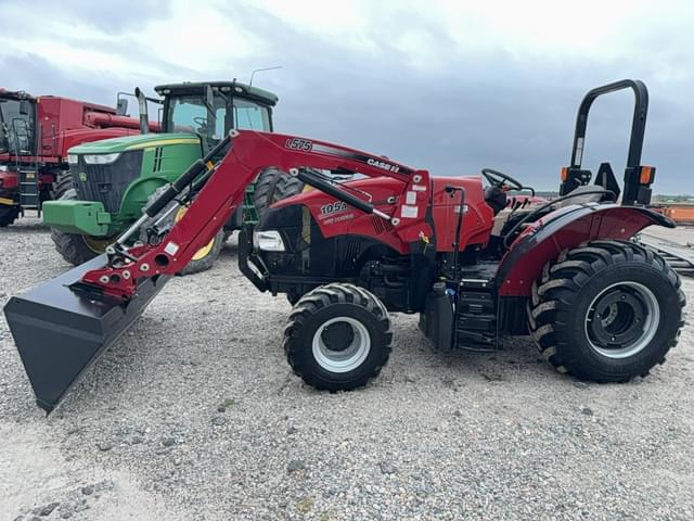 Image of Case IH Farmall 105A equipment image 1