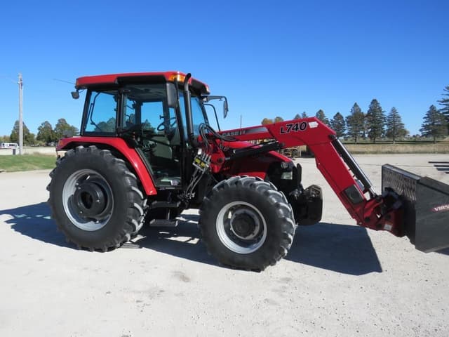 Image of Case IH Farmall 105U equipment image 1
