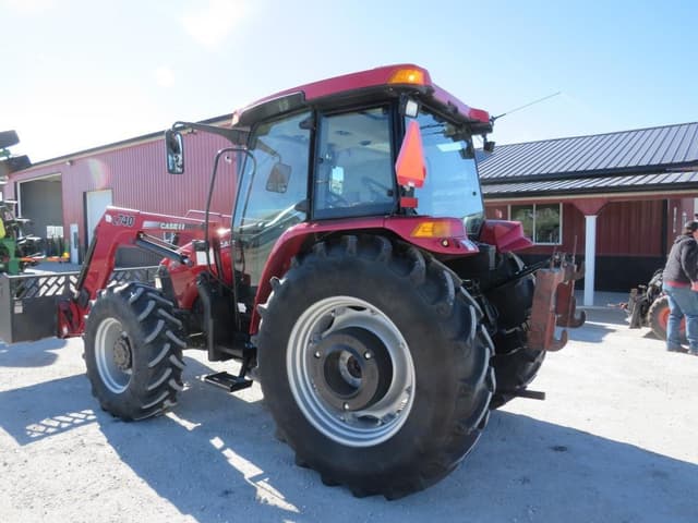 Image of Case IH Farmall 105U equipment image 4